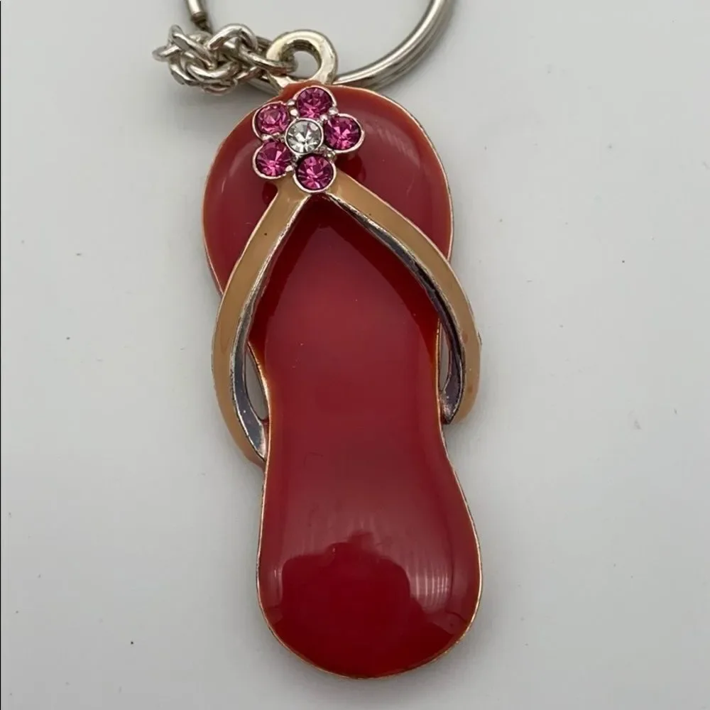 🍭4/$20  Metal and enamel flower flip flop keychain